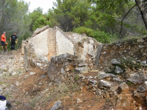 Muro lateral despues del desbroce